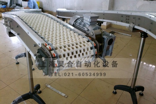 爬坡轉(zhuǎn)彎網(wǎng)帶輸送機(jī)